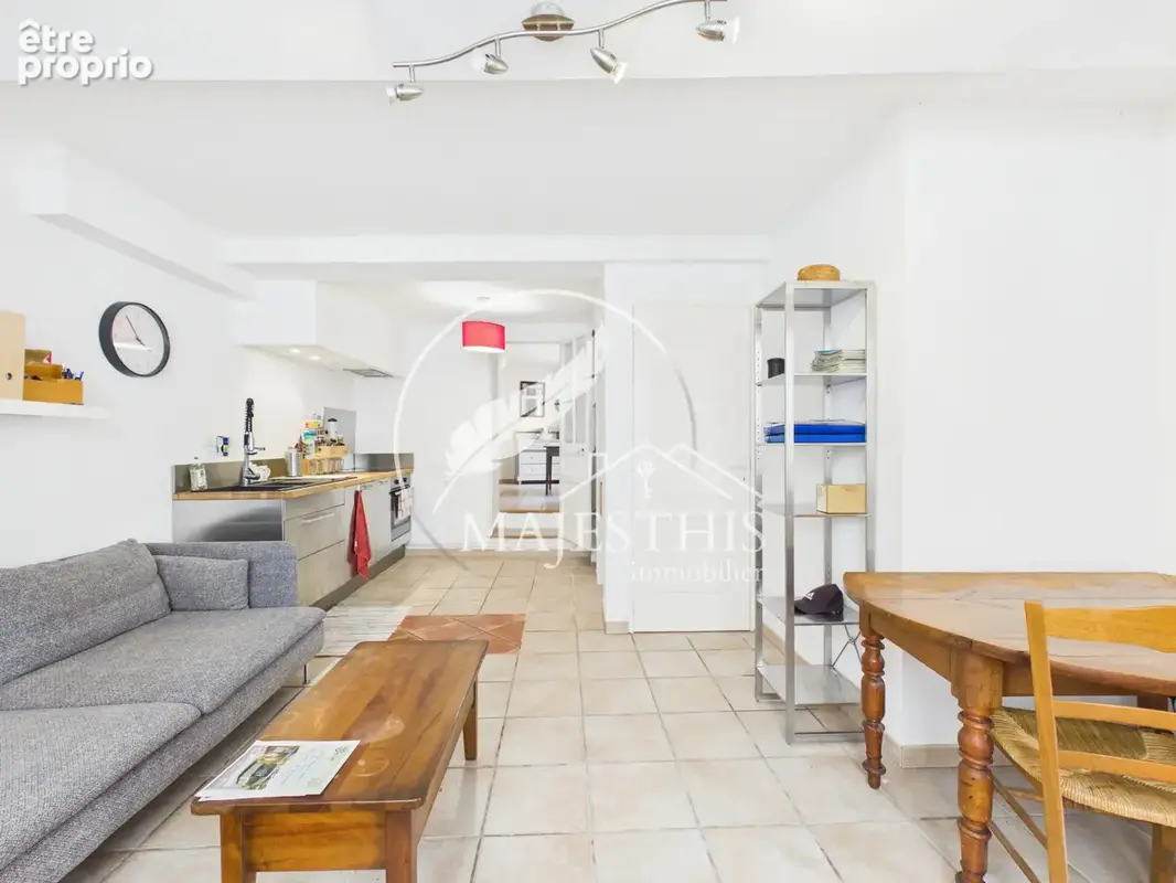 Puget-ville - immeuble (maison village) - t2 bis + t4 avec garage et terrasse - photo 4