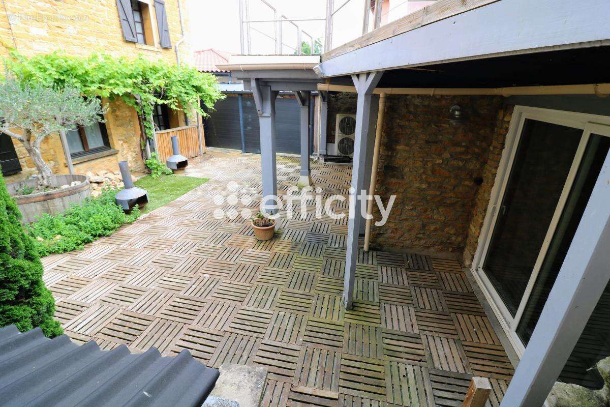 Maison 206 m² à Lozanne  - photo 7