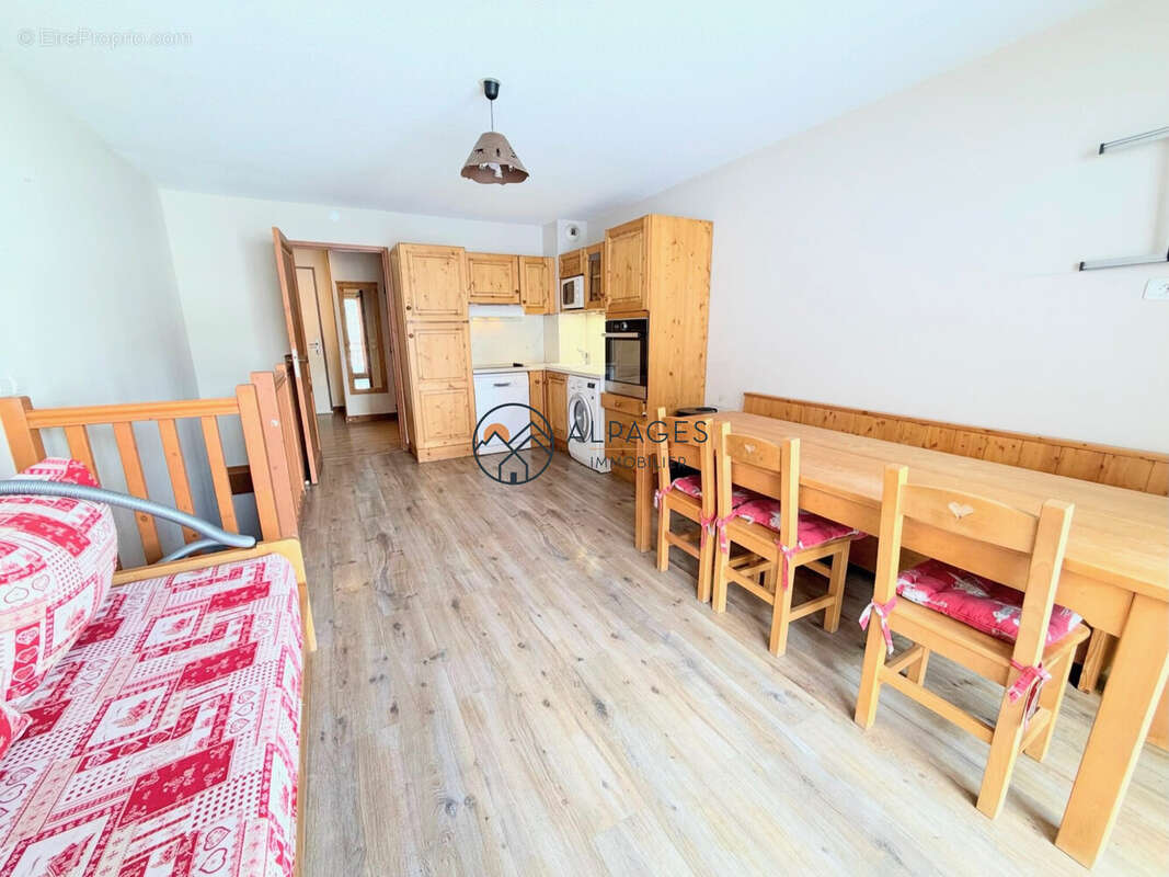 Appartement 59 m² à Vars  - photo 2
