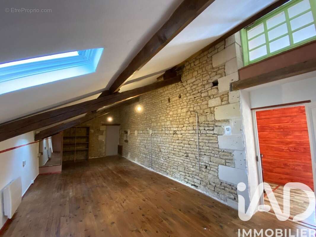 Maison 208 m² à Sainte-Eanne  - photo 7
