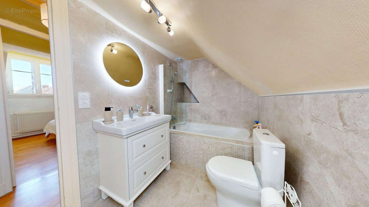 Ensemble de deux Maisons Saint Denis sur Loire 7 pièce(s) 179 m2 - photo 10