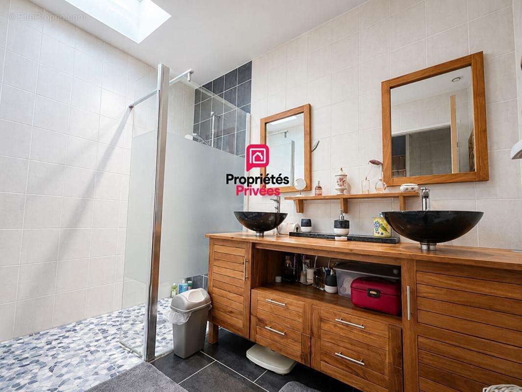 Propriété familiale avec piscine chauffée et parc arboré - photo 12