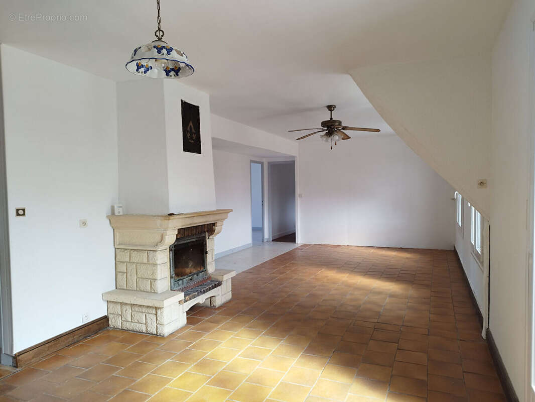 Maison à GIEVRES