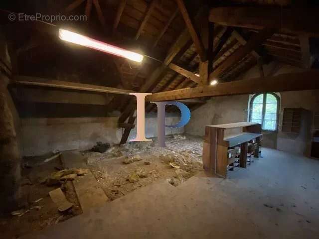 Appartement à LA CLAYETTE