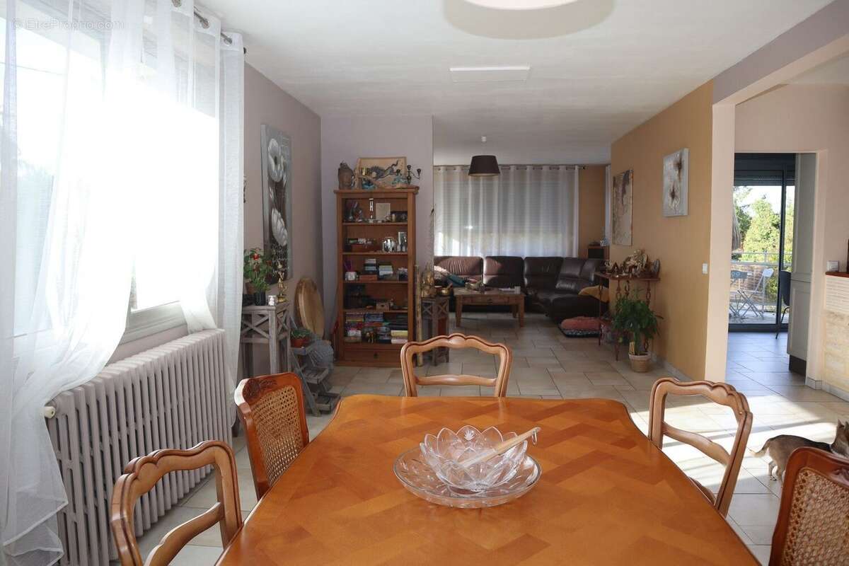 Maison à VILLEMANDEUR