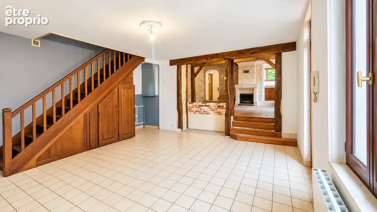 Maison en pierre 4 chambres, dépendances et 8 500 m2 de terrain - photo 3