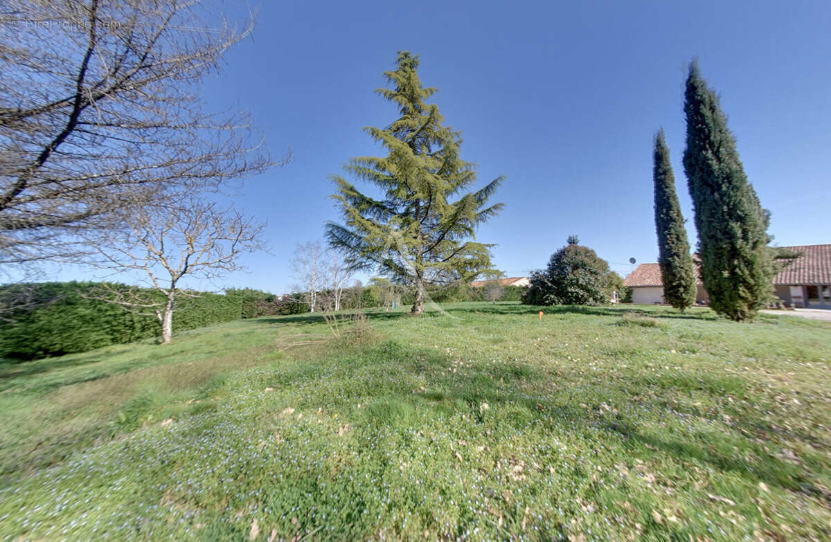 Maison à MONTBARTIER