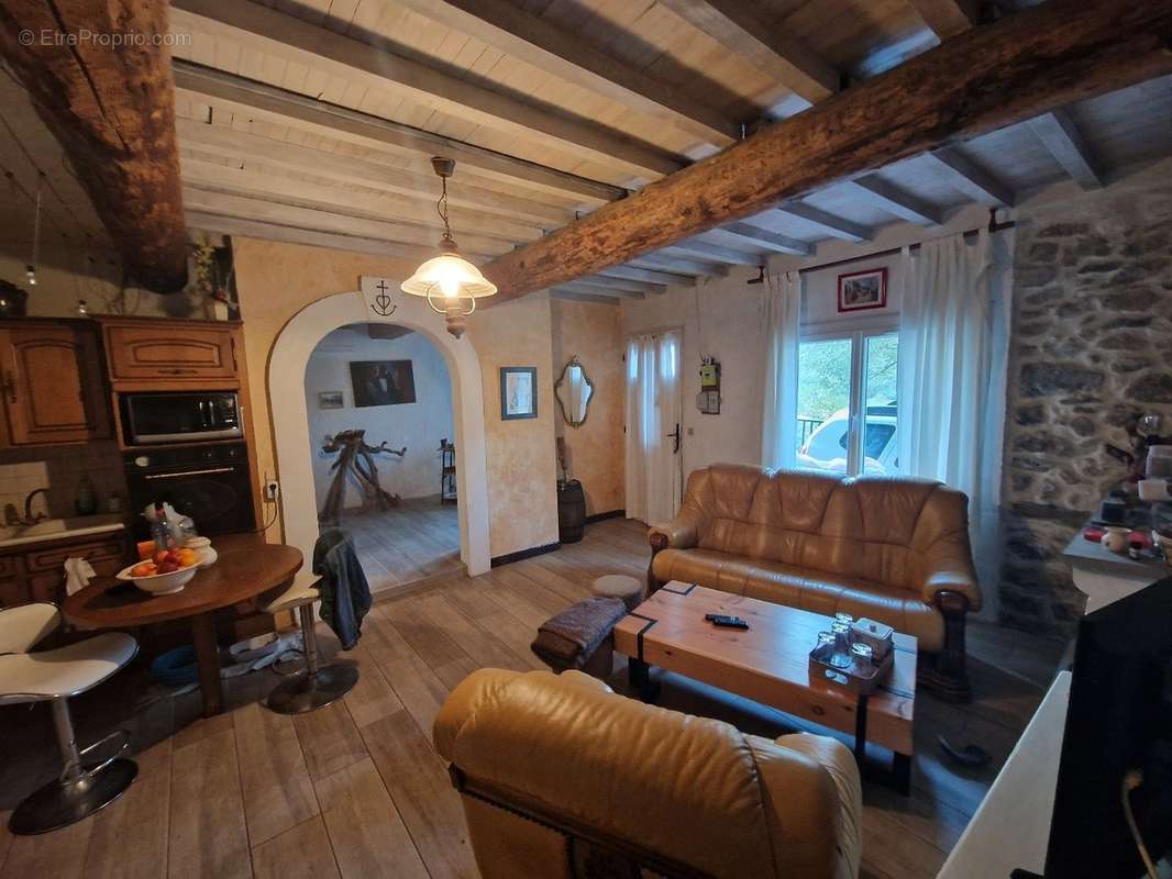 Maison à BELVIANES-ET-CAVIRAC