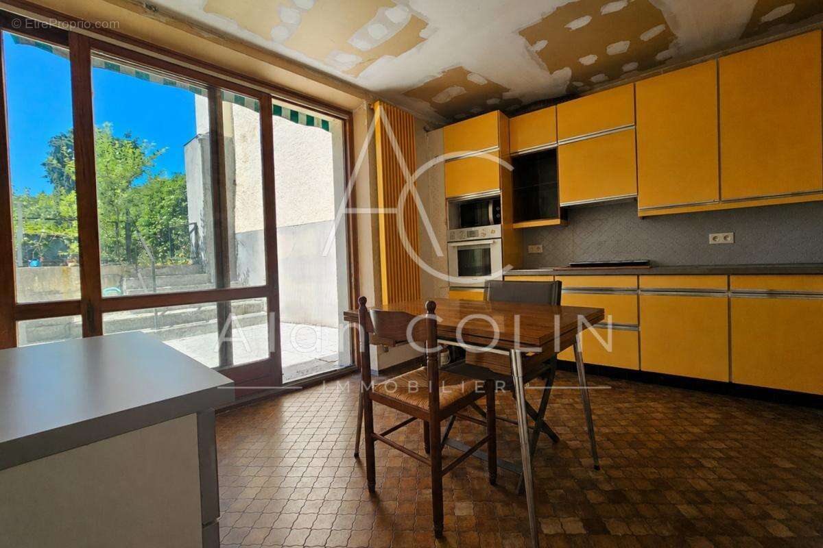 Immeuble de caractère à fort potentiel – 246 m² habitables - Sierck Les Bains - photo 6