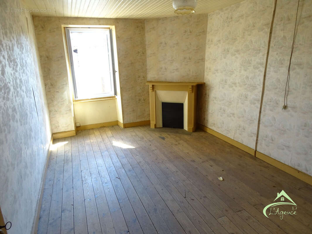 Maison à SAILLAT-SUR-VIENNE