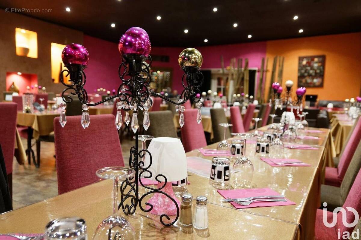 Photo 1 - Commerce à LA CHAPELLE-SAINT-MESMIN