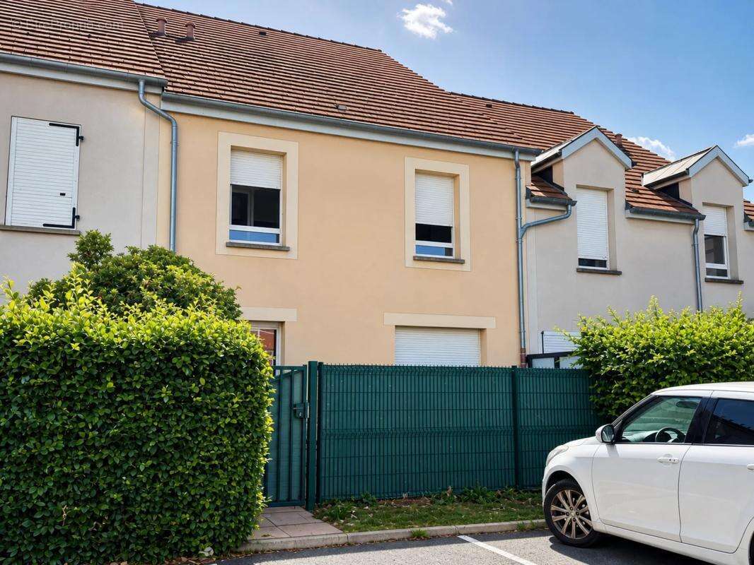 Appartement duplex de 3 pièces de 70 m² à Montereau - photo 7