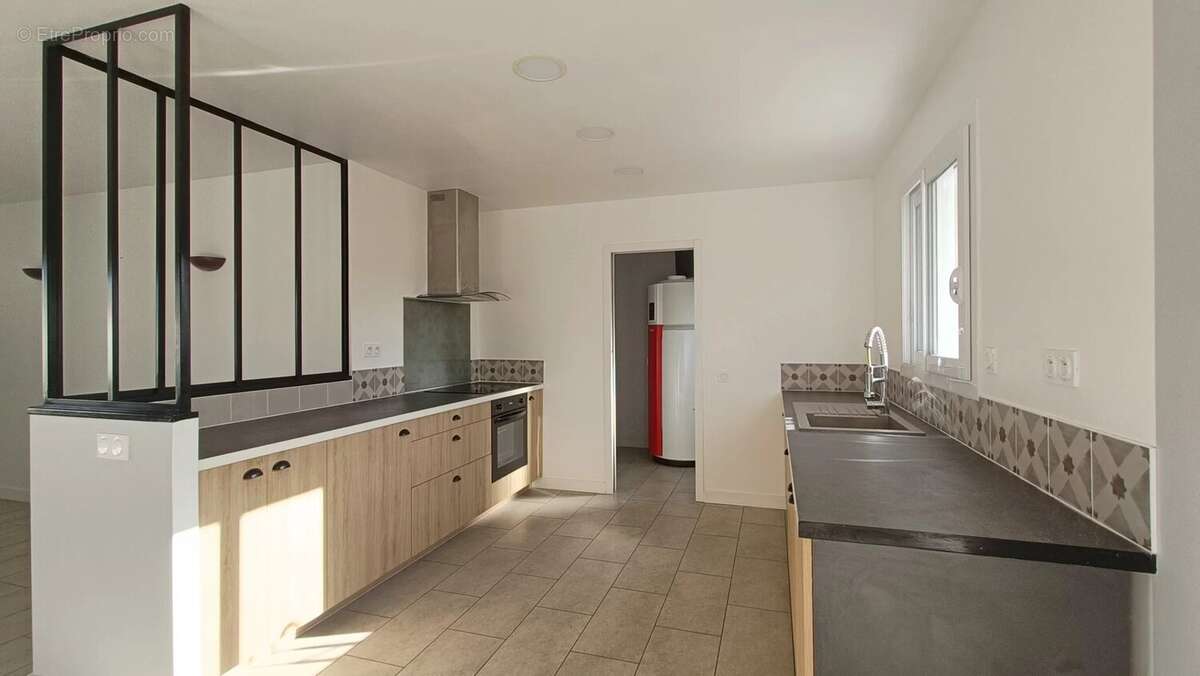 Maison à NEUVILLE-DE-POITOU