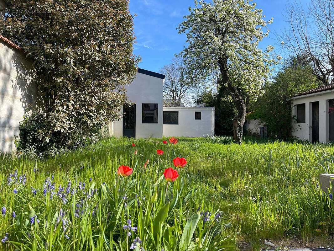 Maison à SAINT-MAUR-DES-FOSSES
