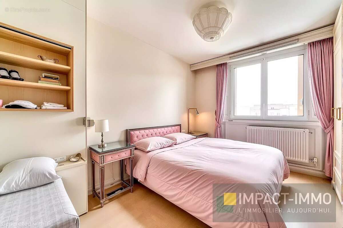 Appartement à NEUILLY-SUR-SEINE