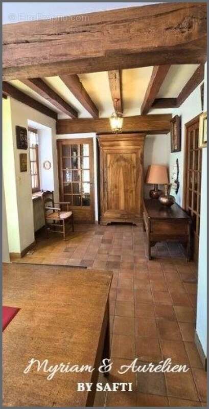 Maison 185 m² à Les Grands-Chezeaux  - photo 8