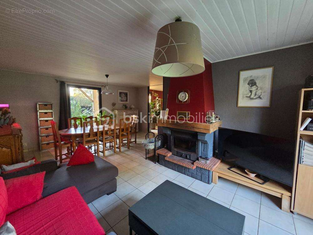 Maison à LE BUSSEAU