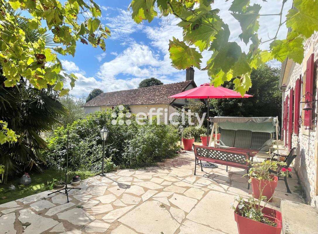 Maison à VARENNES-VAUZELLES