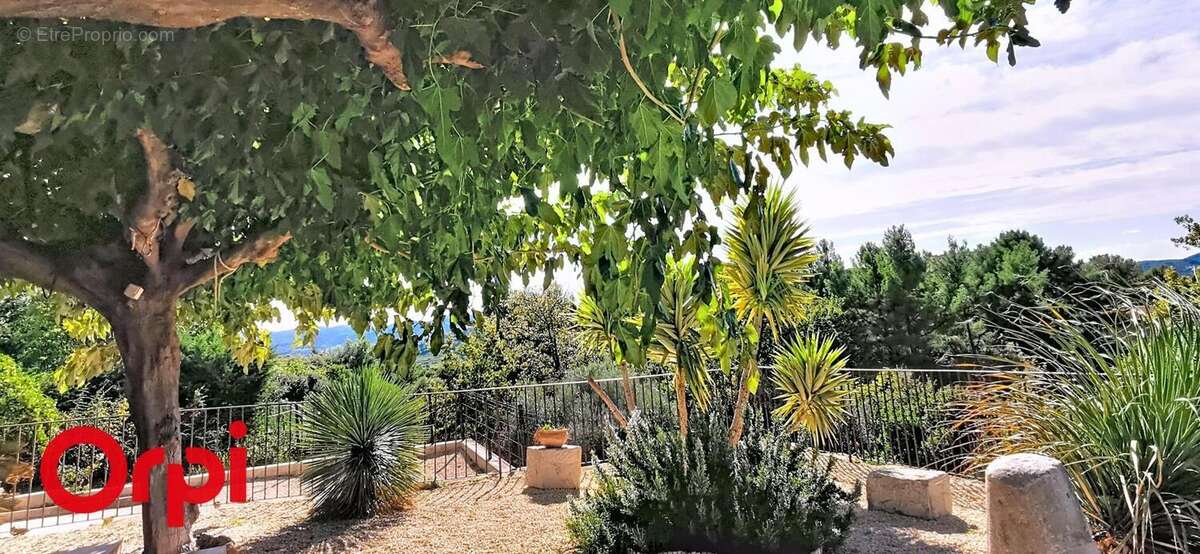 Maison à LA CADIERE-D&#039;AZUR