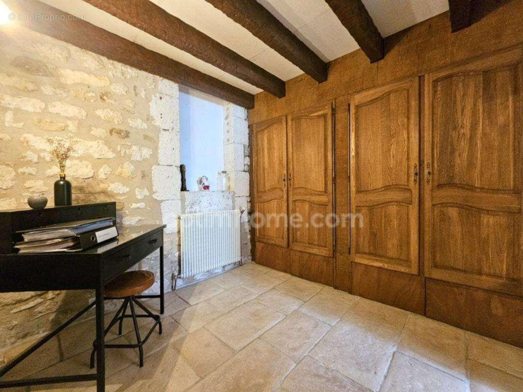 Maison en pierre atypique de 122 m² 3 chambres et 1 bureau – Coup de cœur assuré à MAGNAC SUR TOUVRE (16) - photo 10