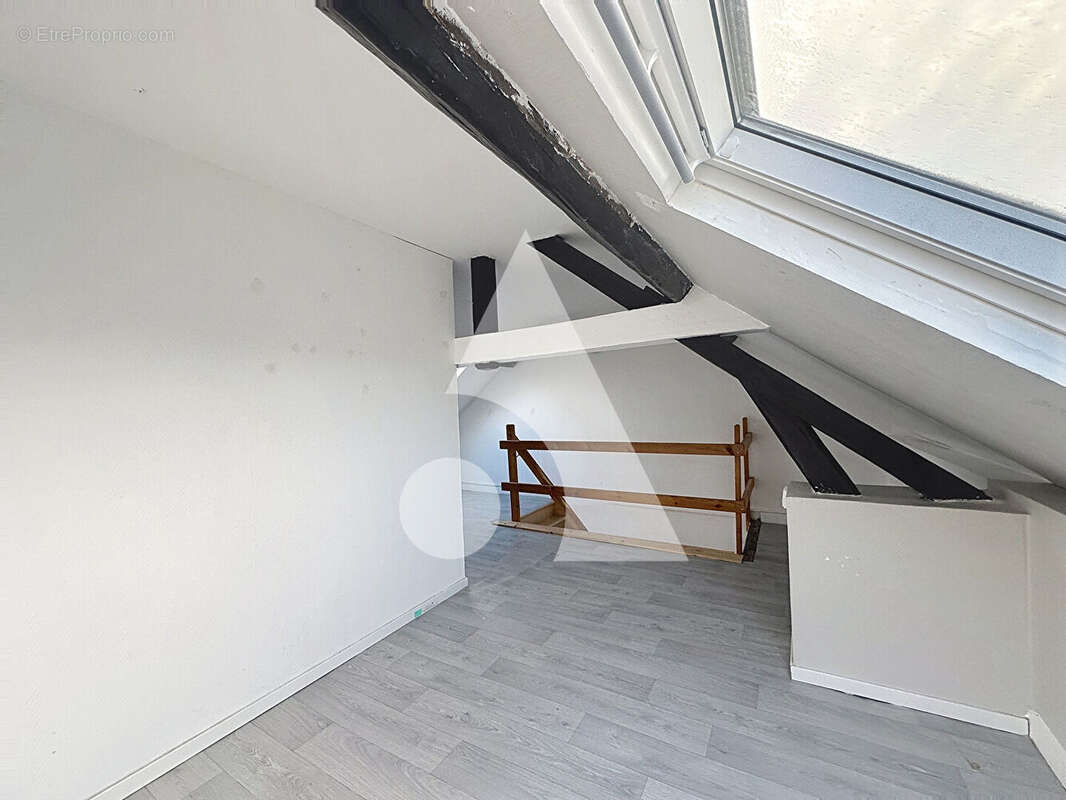 Appartement à CRESPIN