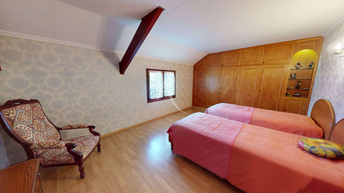 Maison à MORANGIS