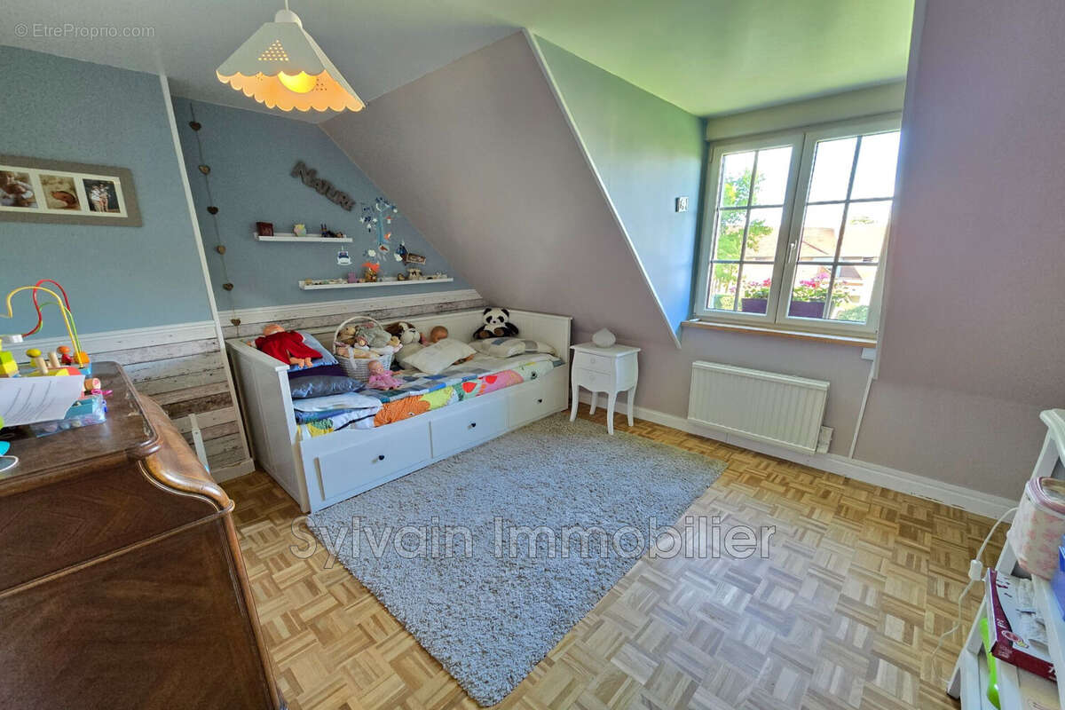 Maison 135 m² à Songeons  - photo 8