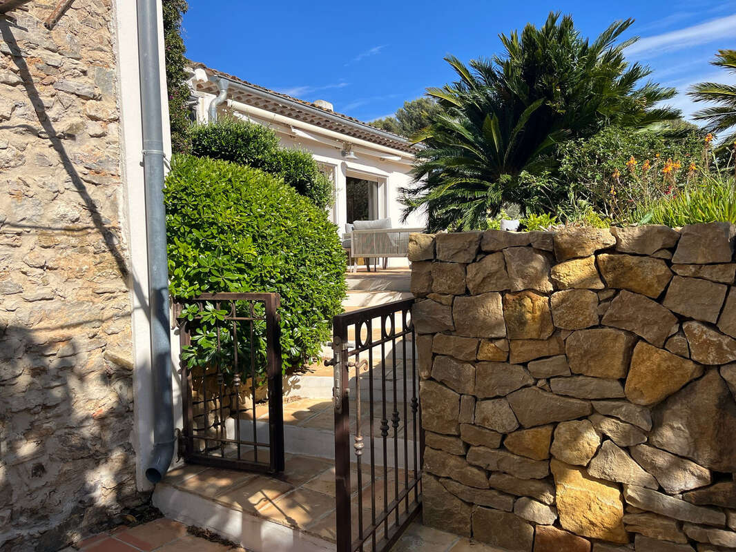 Maison à SIX-FOURS-LES-PLAGES