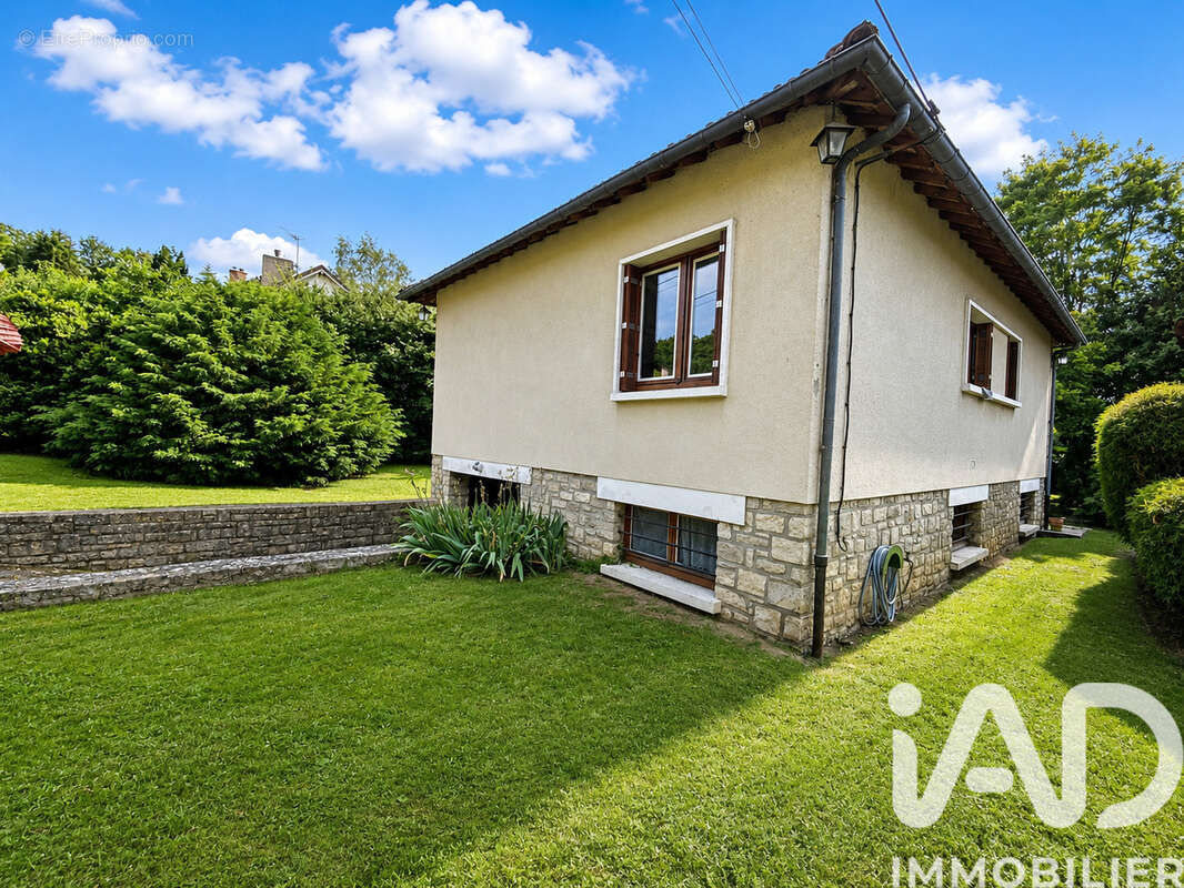 Maison 76 m² à Saint-Pierre-Les-Nemours  - photo 2