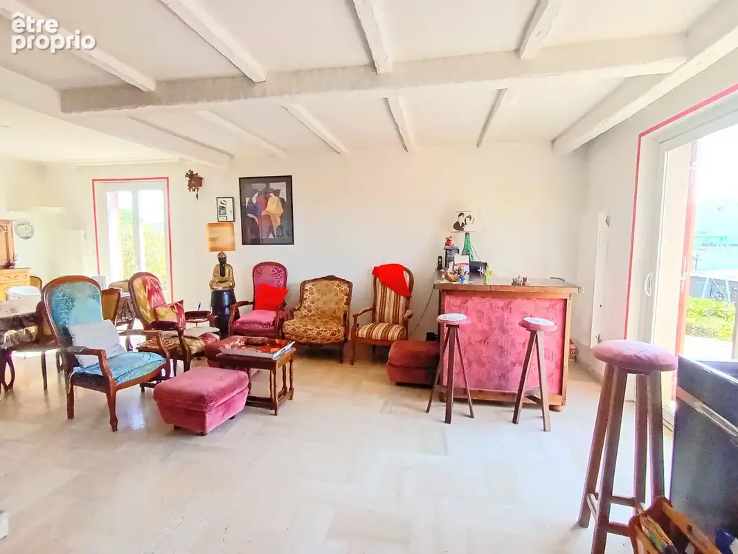Maison 4 pièces à vendre à Veauche avec garage et terrain - photo 4