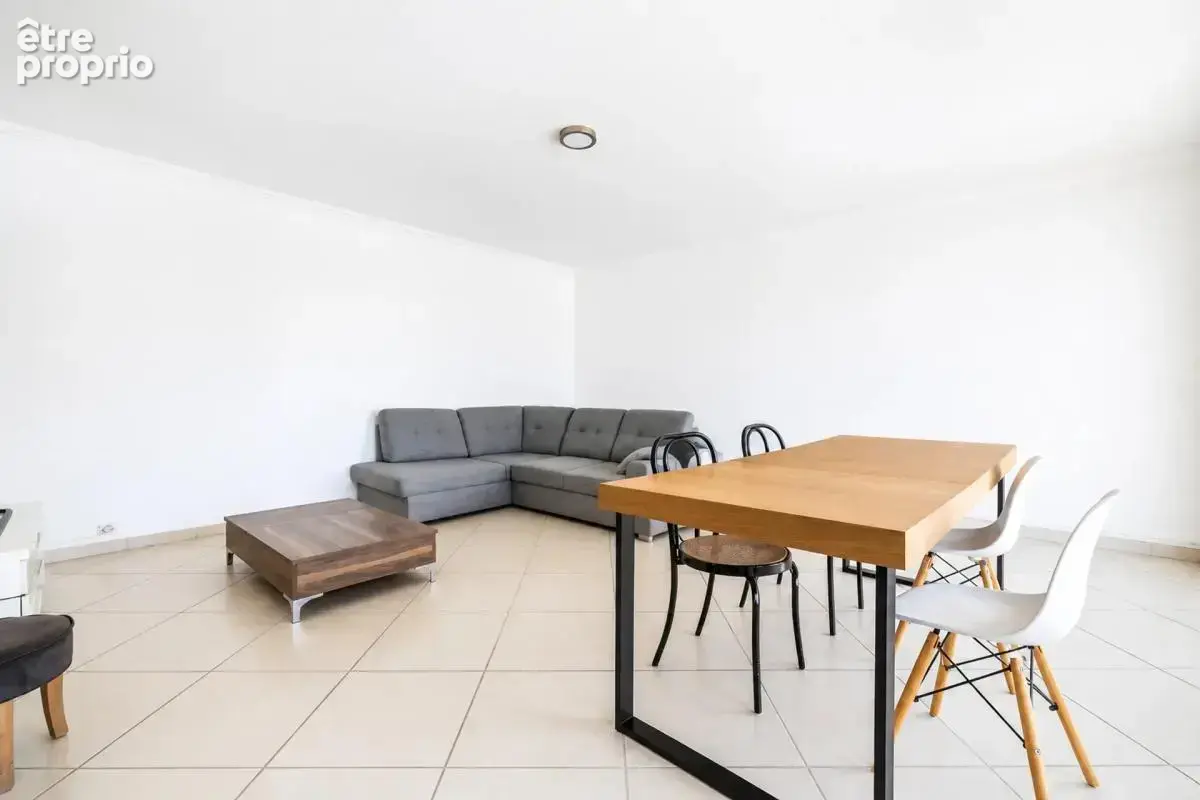 Appartement T3 de 73 m² à Évry-Courcouronnes - photo 2