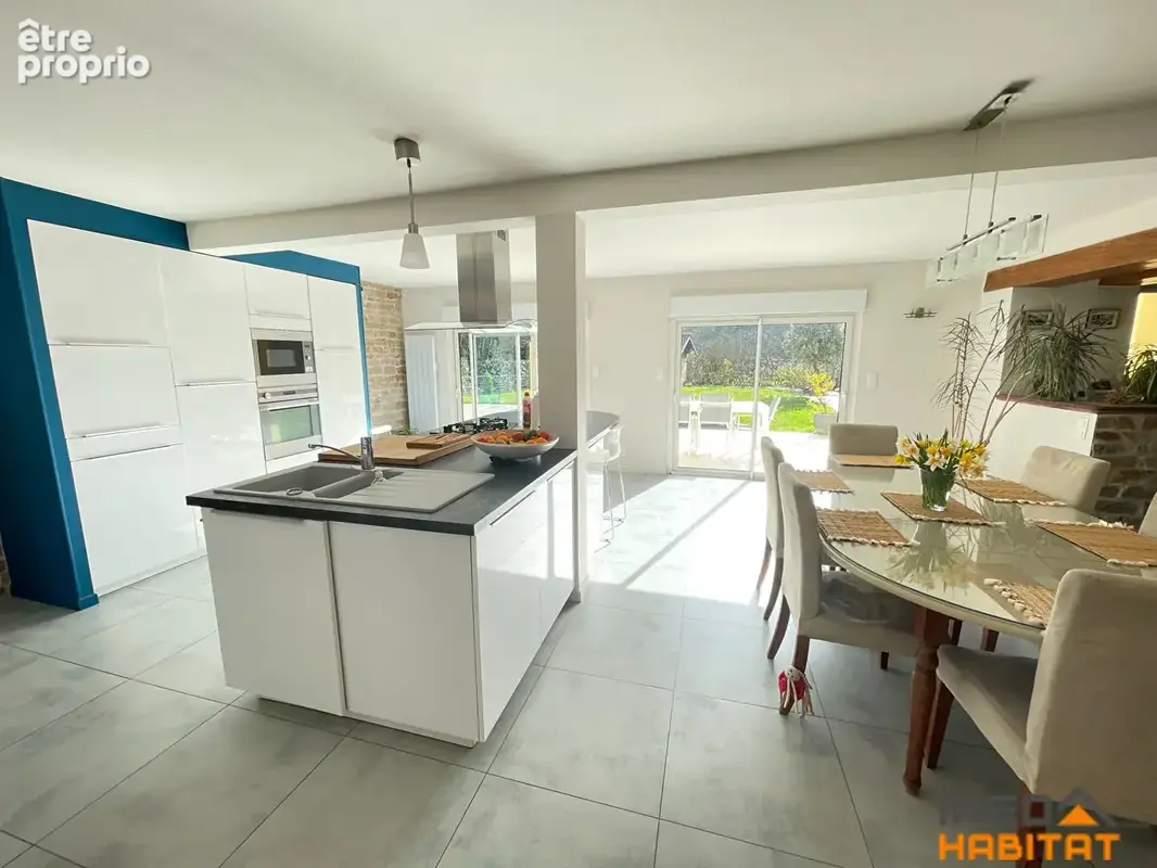 Longère rénovée LA MEZIERE - 7 pièce(s) - 192 m2 - photo 5