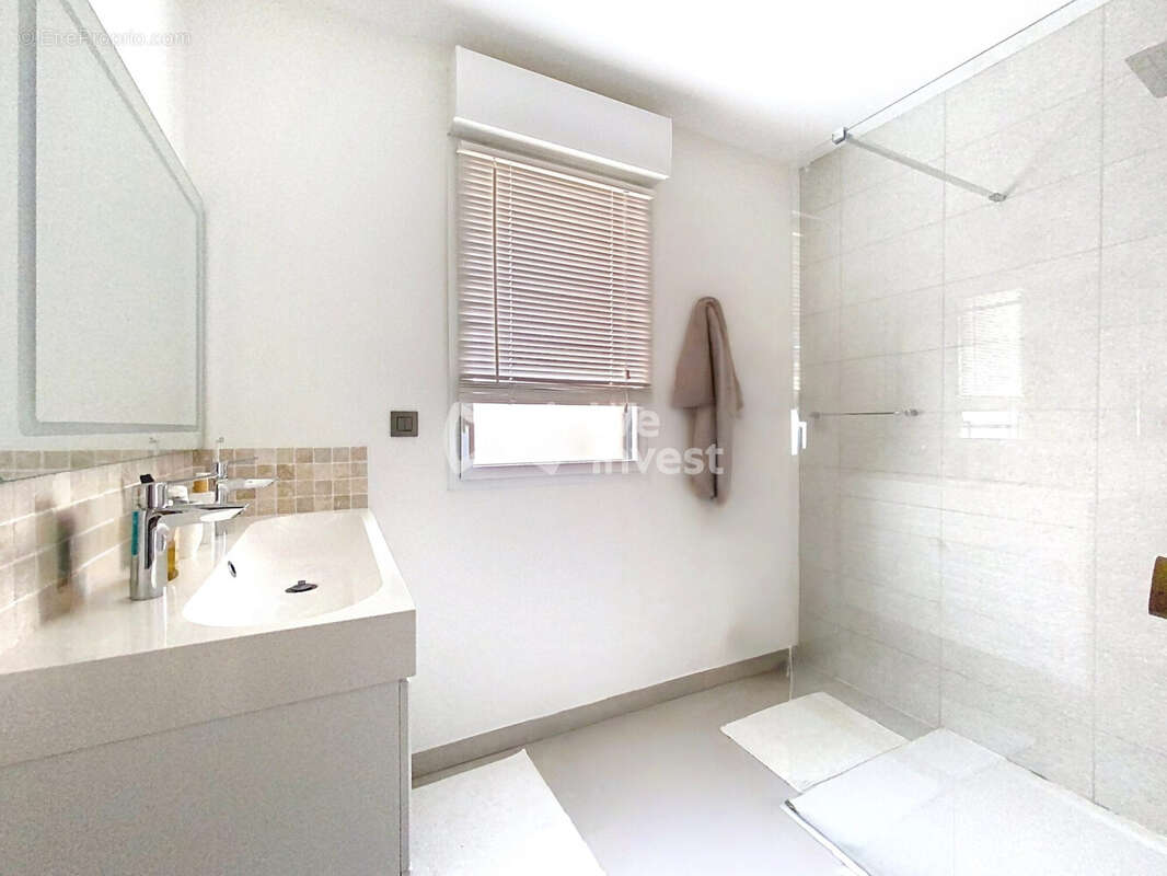Appartement à SAINT-JEAN-DE-VEDAS