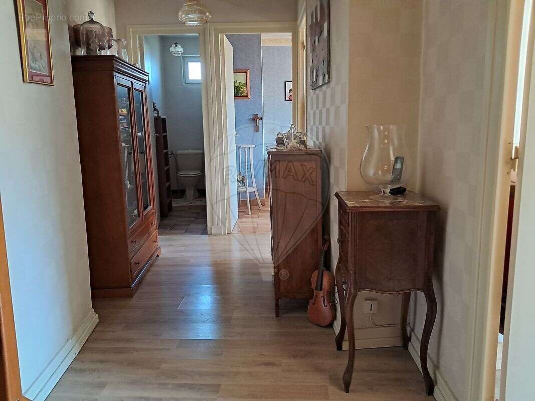 Maison à LUCENAY