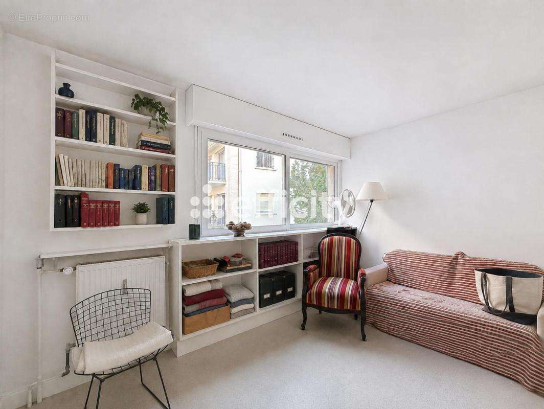 Appartement à NEUILLY-SUR-SEINE
