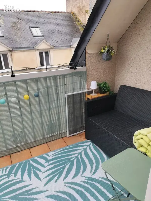LAVAL, hyper centre, rive gauche, un appartement avec stationnement - photo 6