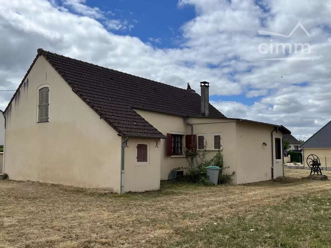 Maison à LUSIGNY