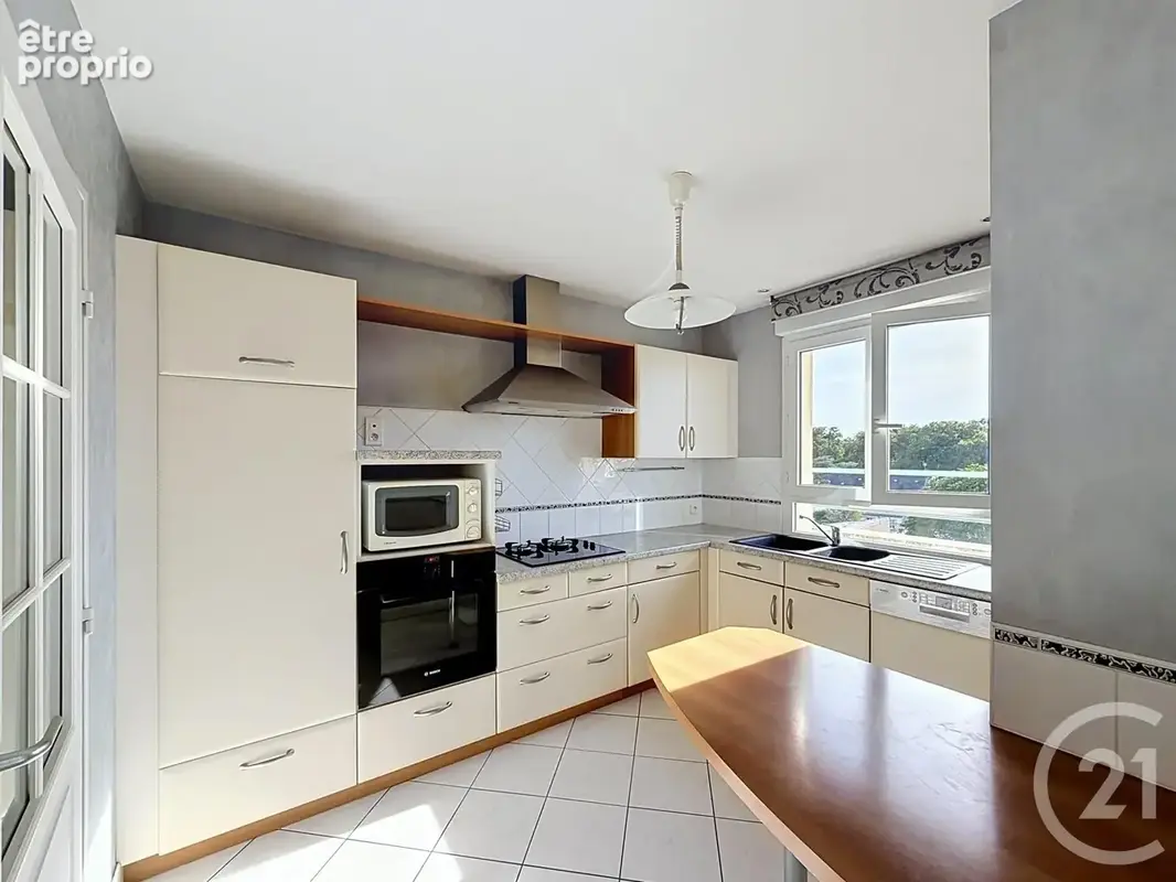 Appartement 5 pièces 102 m² à vendre à Chartres (28000) - photo 4