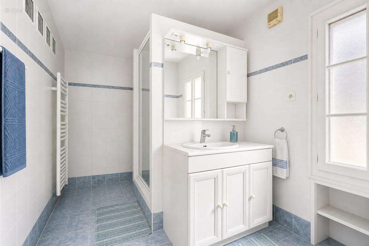 Maison de caractère de 7 pièces de 186 m² à Chécy - photo 10