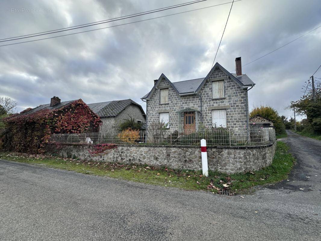 Maison à LA PORCHERIE