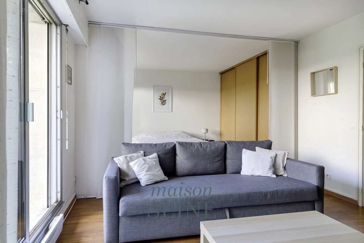 Appartement à NEUILLY-SUR-SEINE