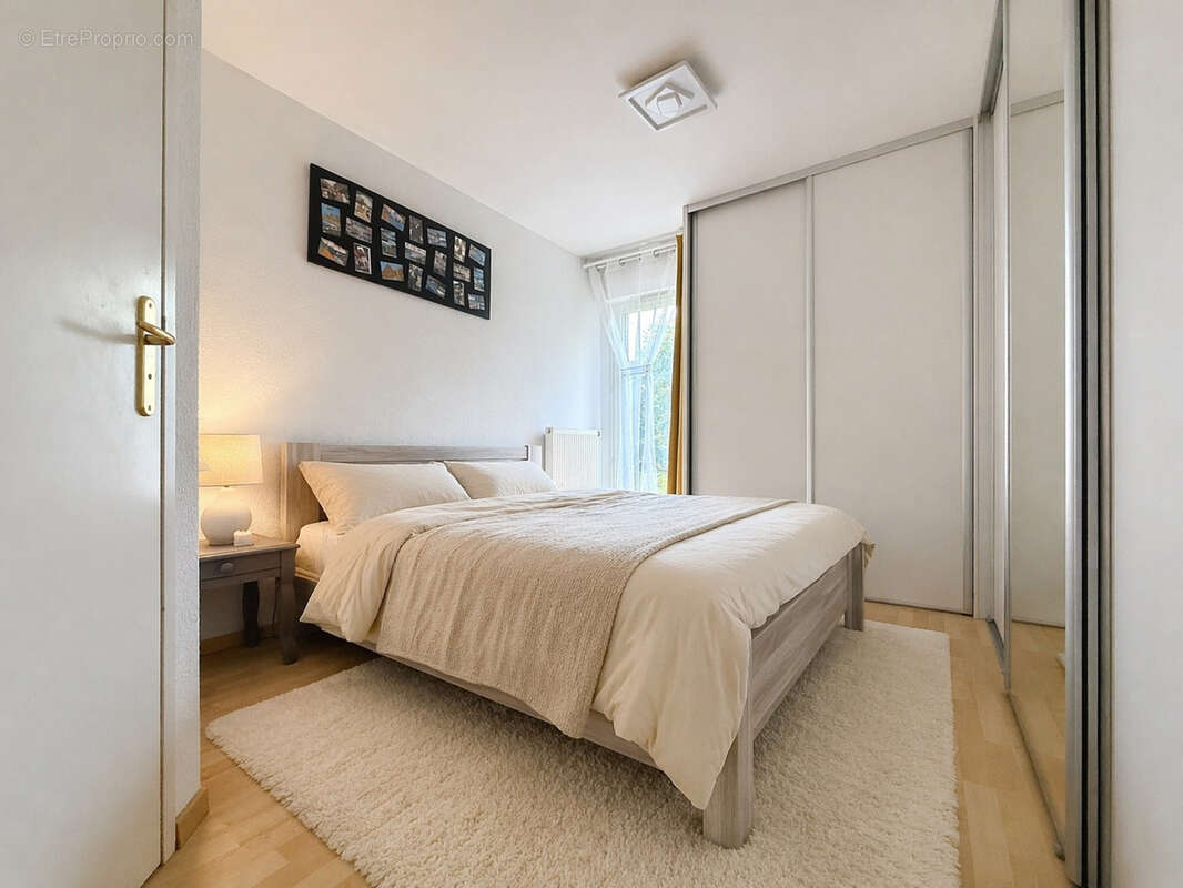 Appartement à vendre 4 pièces GEX (01) - photo 5