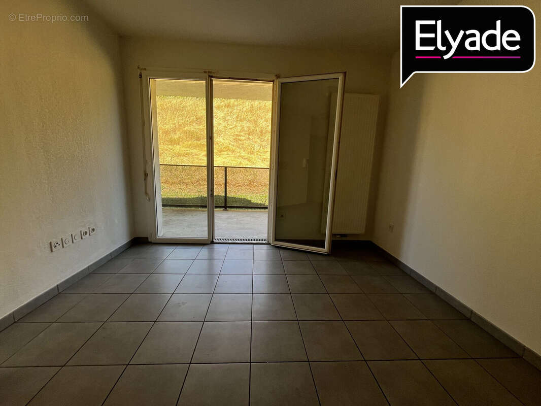 Appartement 39 m² à Bassens  - photo 3