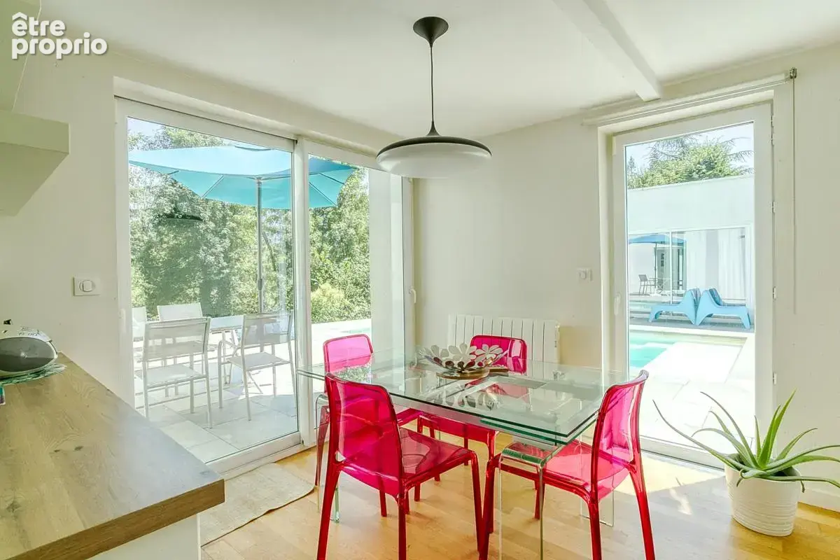 Maison 175 m² à Charbonnieres-Les-Bains  - photo 14