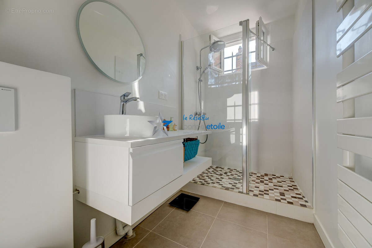 Maison à PARIS-19E