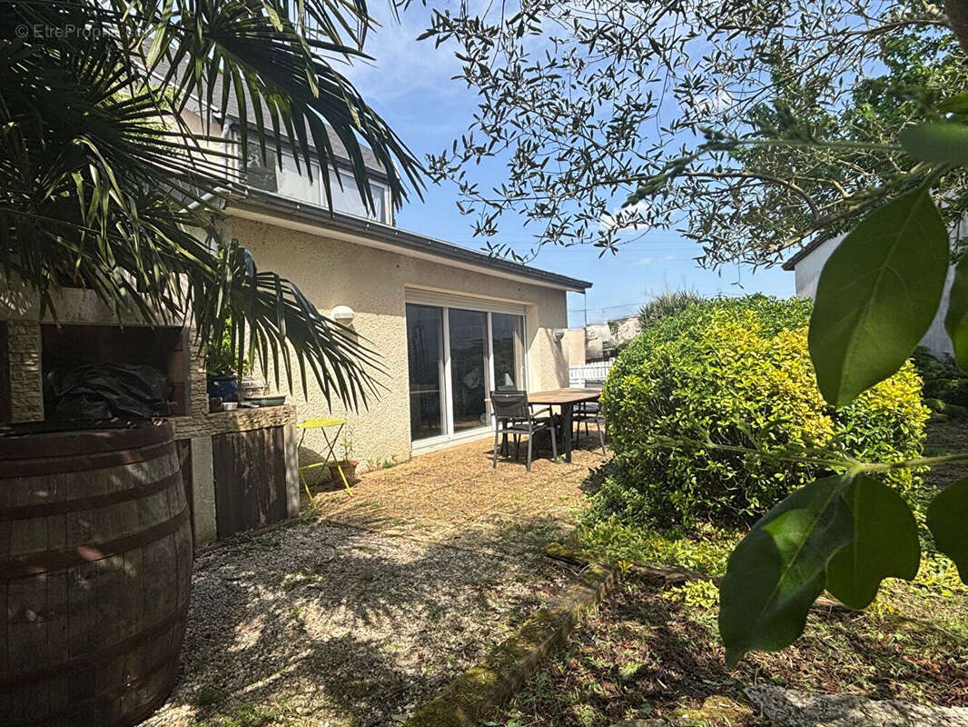 Nord de PAU: Maison d'architecte 140 m², jardin, piscine, garage - photo 9