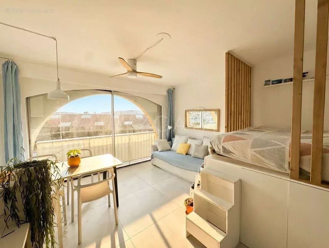 Appartement à VILLEFRANCHE-SUR-MER