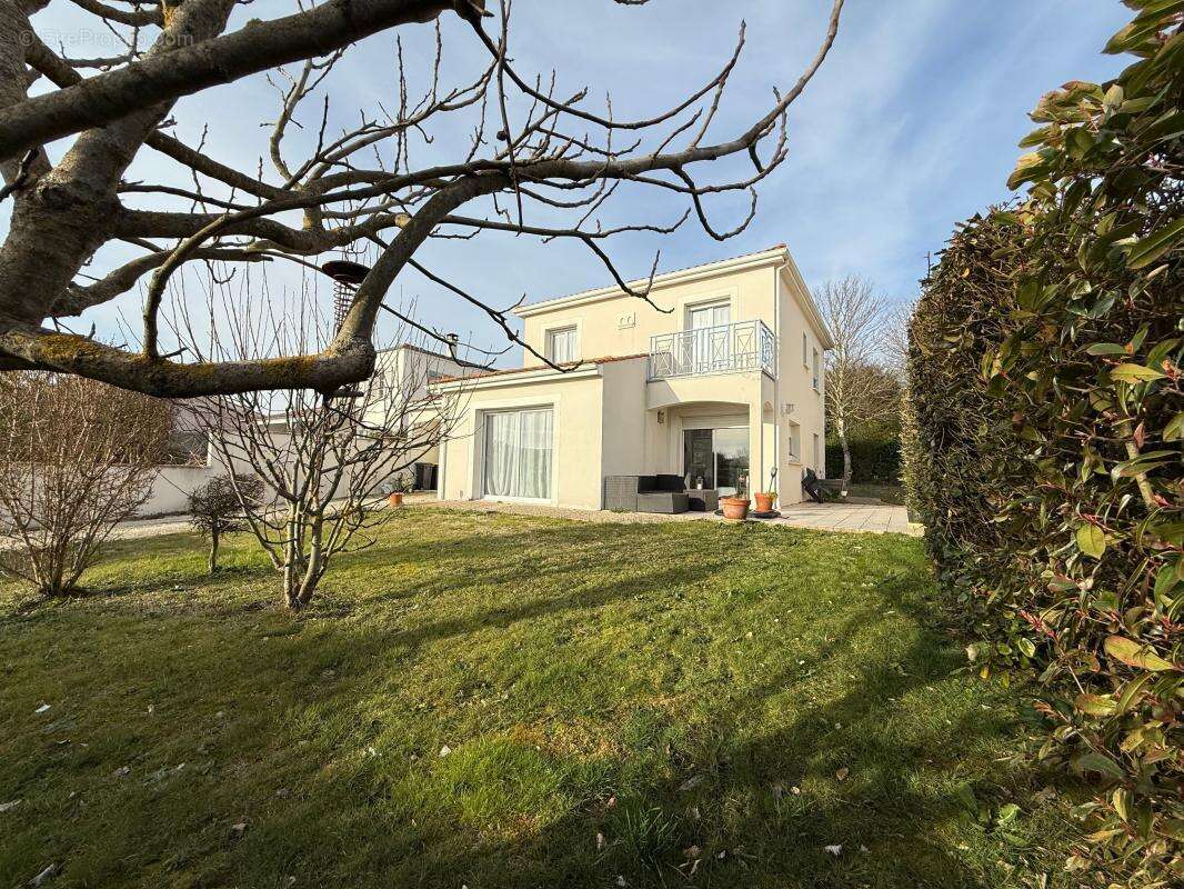 Maison à VAUX-SUR-MER