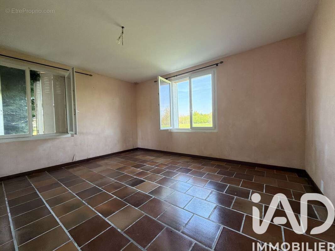 Maison 135 m² à Reynies  - photo 5