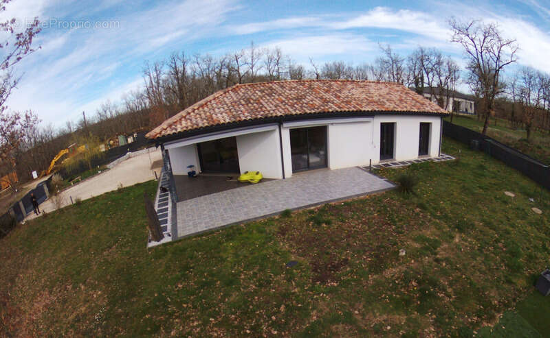 Maison à MONTDOUMERC